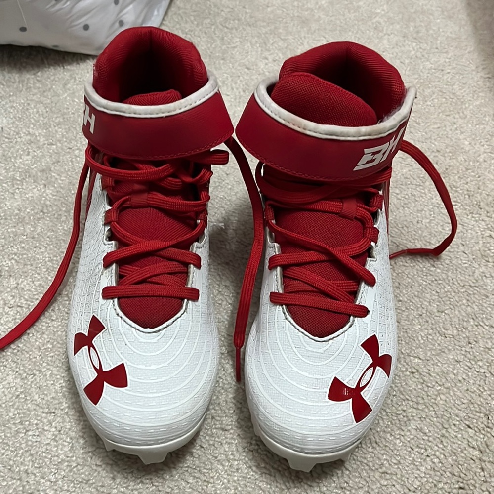 Boys Under Armour football cleats